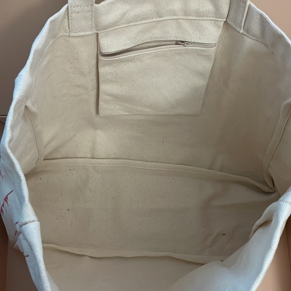 Sale‼️‼️‼️CHANEL NOVELTY Mademoiselle Prive Tokyo Tote👜LTD edition - Picture 9 of 13